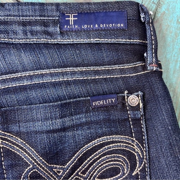 Fidelity Denim Bootcut Jeans Size 26 Casual Denim - Picture 8 of 12